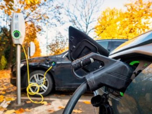 fewer-chargers-and-higher-prices-if-zev-mandate-weakened-warns-charging-sector-01.png